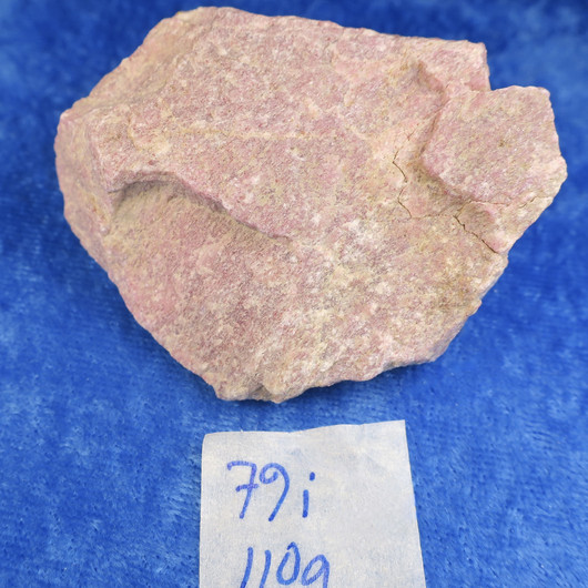 Thuliitti raaka 110g 60x60x25mm Lom Norja Hi79i