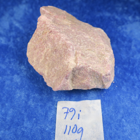 Thuliitti raaka 110g 60x60x25mm Lom Norja Hi79i