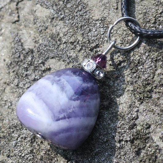 Riipus ametistikvartsi rumpuhiottu zirkonikoristein JONNA