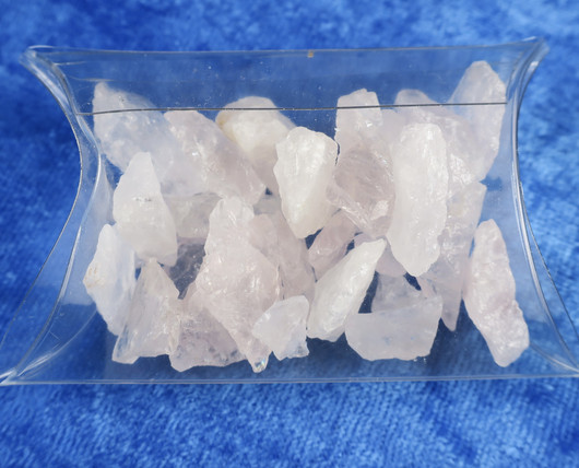 Ruusukvartsi vaaleanpunainen kivimurske 30g Hi