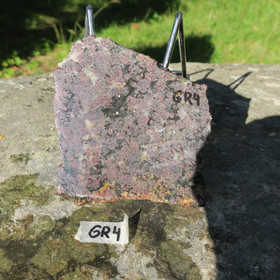 Granaatti siivu 130x120x7mm 290g Suomi GR4