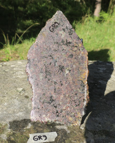 Granaatti siivu 190x100x6mm 300g Suomi GR9