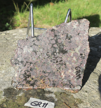 Granaatti siivu 140x130x6mm 300g Suomi GR11