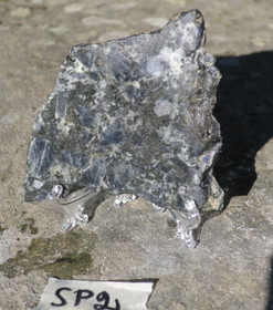 Spektroliitti siivu 80x70x4mm 80g Ylämaa Suomi SP2 