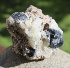 Safiriini raaka 32g 35x25x25mm Madagaskar