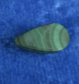 Malakiitti kapussi pisara cabochon Hi76H