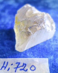 Savukvartsi rutiilikvartsi kidepala 8g  22x20x14mm  Hi72o