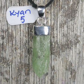 Hopeariipus vihreä kyaniittikide