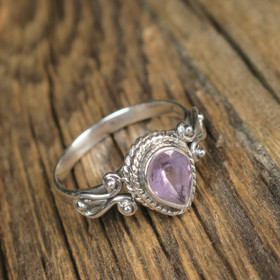 Hopeasormus ametisti pisara viistehiottu 16.5mm PIK