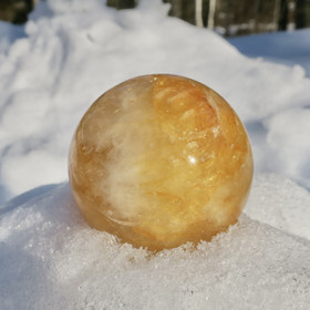 Kivipallo Golden Healer kvartsi 328g halkaisija 62mm extrahieno