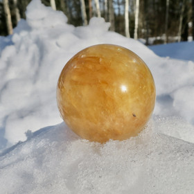 Kivipallo Golden Healer kvartsi 328g halkaisija 62mm extrahieno