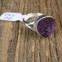Hopeasormus ametisti raakakivi 17mm AM4