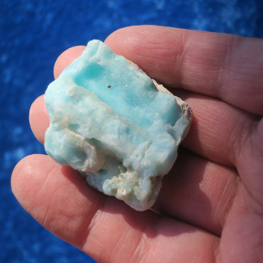 Kalsiitti Caribian Blue sinivihreä raaka 52g 40x30x30mm 