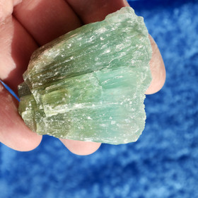 Kalsiitti Caribian Blue sinivihreä raaka 84g  50x50x25mm 