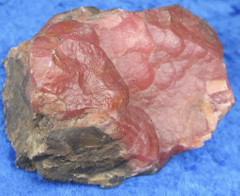 Rodokrosiitti 377g kookas erikoisuus 8x6x4cm Hi127D