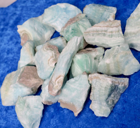 Kalsiitti Caribian Blue sinivihreä raaka. Valitse koko ja hinta.