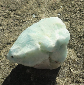 Kalsiitti Caribian Blue sinivihreä raaka 22g D 30x22x20mm