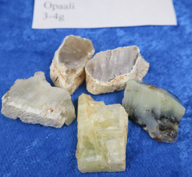 Opaali raaka 3-4g  Hi126