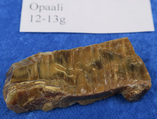 Opaali raaka  ruskea 12-13g  45x20x10mm Hi126