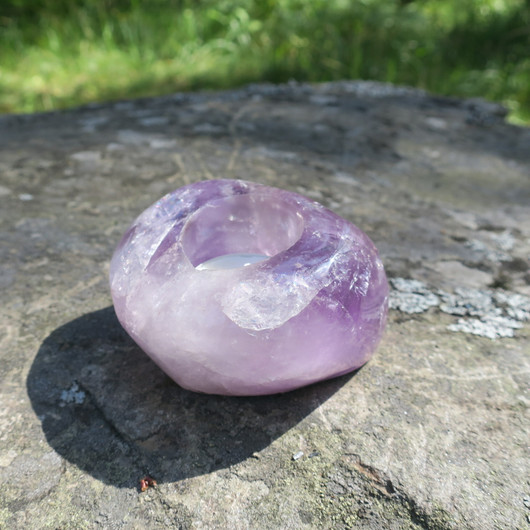 Tuikkualusta ametisti hiottu 627g 