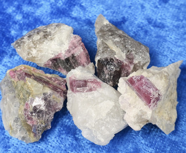 Rubelliitti raaka 4-5g Suomi  Hi68