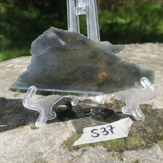 Jaloserpentiini siivu 110x60x6mm 80g Suomi S37