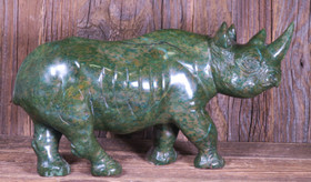 Kiviveistos sarvikuono verdiitti 2200g Muvez6