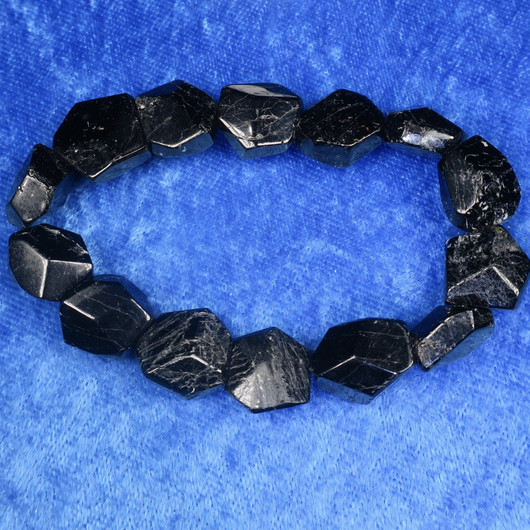 Rannekoru turmaliini, musta schörl viistehiottu 17cm TU2V