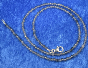 Helmet gelioliitti 2.5-3mm viistehiottu 45cm