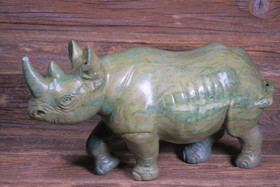 Kiviveistos sarvikuono verdiitti 2700g rhino Muvez68