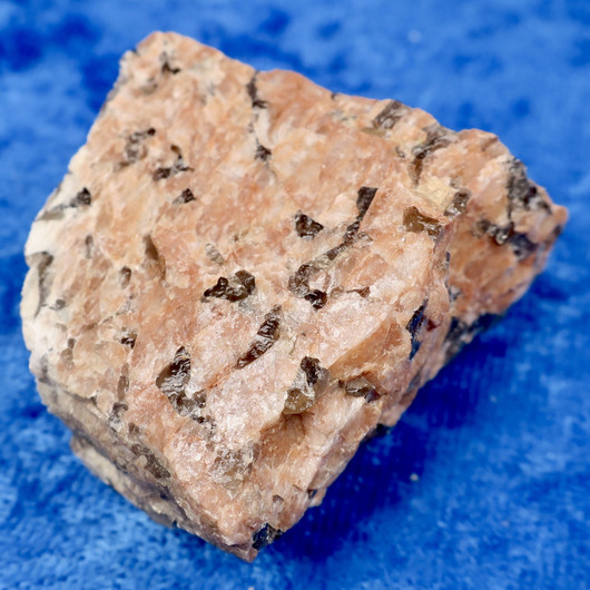 Kirjomaasälpä raaka 44g 30x35x15mm Suomi Hi134