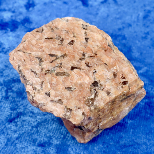 Kirjomaasälpä raaka 82g 40x35x25mm Suomi Hi134