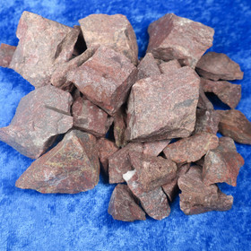 Jaspis punainen raaka Kittilä Suomi Hi135. Valitse koko 