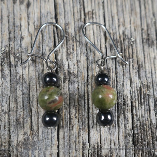 Korvakorut unakiitti 6mm ja 4mm hematiitit