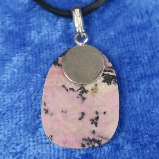 Riipus rodoniitti kivi 24x15mm ri3