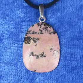 Riipus rodoniitti kivi 24x15mm ri3