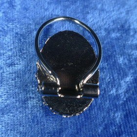 Huivinpidike thuliitti pystytasossa