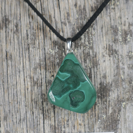 Riipus malakiitti vapaa muoto, riipuslenkki 925-hopea. R