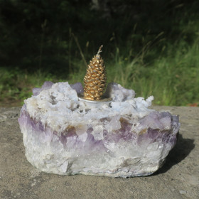 Tuikkualusta ametistikidesykerö, kalsedonia päällä  JJ18 