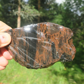 Mahonkiobsidiaani siivu 135x83x13mm 206g jj8