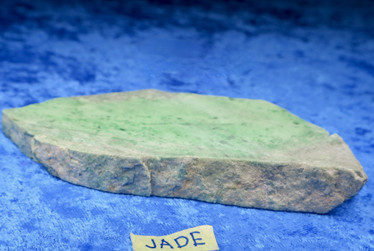 Jade siivu 210g 120x60x15mm JJ74