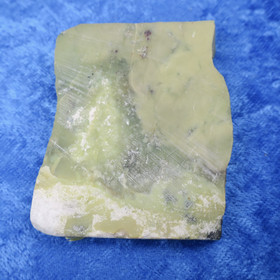 Ofeakalsiitti siivu 55g serpentiininvihreä 55x47x12mm JJ72