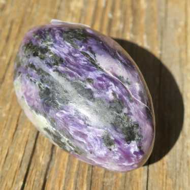 Tsharoiitti rumpuhiottu iso 80g 55x34x30mm jumbo 64j9. Katso video