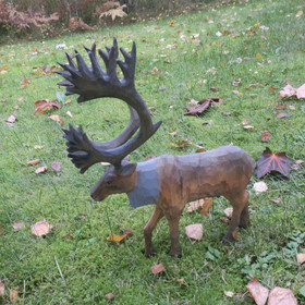 Veistos iso poro, korkeus 40cm, pituus 28-30cm, puuta