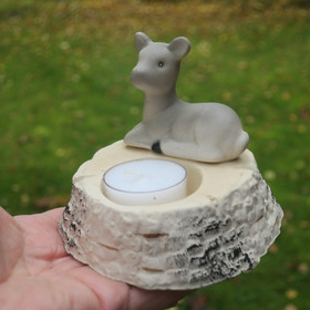 Tuikkualusta poro keramiikkaa