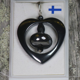 Riipus hematiittisydän ja viistehiotut hematiitit