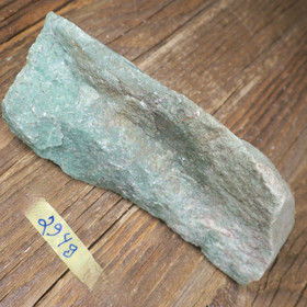 Aventuriini vihreä raaka 294g Luosto Suomi Hi149