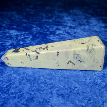 Obeliski serpentiini ja pyriitti 479g