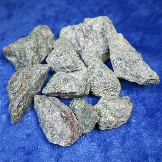 Fuksiitti raaka Brasilia. Valitse koko ja hinta