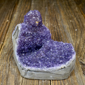  Ametisti kidesykerö 325g erikoisen mallinen, korkeus 67mm AMG325 